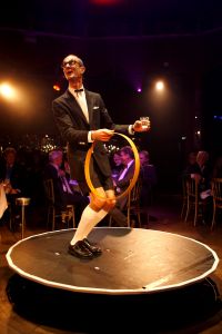 10-11-2006 SHOWBIZZ: PALAZZO OPENT HAAR DEUREN VOOR BEKEND NEDERLAND. Een compleet nieuwe show van internationale artiesten en achter het fornuis de 2 sterren kok Ron Blauw en zijn team. In aanwezigheid van oa. Andre van Duin_Frits Barend_Froukje de Both_Ramon Beuk_Frans Molenaar_ Mart Visser en tal van andere bekenden opende Palazzo haar deuren voor het Nederlandse publiek.Palazzo, een ultieme combinatie van theater en sfeervol dineren op topniveau, is dit jaar voor de derde keer te zien in Nederland.Ron Blauw Palazzo staat weer garant voor een onvergetelijke avondje uit.
foto: Albert den Iseger.