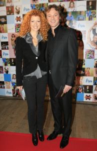 20-10-2006 SHOWBIZZ; UITREIKING VAN GOUDEN TELEVIZIERRING 2006.Vandaag vondt de uitreiking plaats van de Televizier ring 2006, winnaars van de gouden ring waren de Lama s, zilveren televizier ring voor Yvon Jaspers, zilveren televizier-ster Paul de Leeuw en de gouden stuiver ging naar AVRO Junior songfestival Tooske Ragas. 
foto: Albert den Iseger.