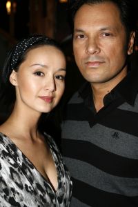 10-11-2006 SHOWBIZZ: PALAZZO OPENT HAAR DEUREN VOOR BEKEND NEDERLAND. Een compleet nieuwe show van internationale artiesten en achter het fornuis de 2 sterren kok Ron Blauw en zijn team. In aanwezigheid van oa. Andre van Duin_Frits Barend_Froukje de Both_Ramon Beuk_Frans Molenaar_ Mart Visser en tal van andere bekenden opende Palazzo haar deuren voor het Nederlandse publiek.Palazzo, een ultieme combinatie van theater en sfeervol dineren op topniveau, is dit jaar voor de derde keer te zien in Nederland.Ron Blauw Palazzo staat weer garant voor een onvergetelijke avondje uit.
foto: Albert den Iseger.