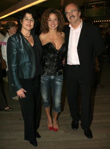 27-10-2006 SHOWBIZZ; PREMIERE VAN TONEELSTUK SEXUAL PERVERSITY. MTV en REP producties presenteerden de premiere van het gedurfde toneelstuk Sexual Perversity met Birgit Schuurman_Johnny de Mol_Gijs Naber en Jelka van Houten. Het stuk gaat over geven en nemen en je durven overgeven in een relatie, in een tijd waar je wordt overspoelt met seks,decadentie en losbandigheid. De premiere werd bezocht door tal van BNers oa. Katja Schuurman-Dinand Woesthoff-Sjoerd Pleijsier-Huub Stapel-Ellen van Damme-Carice van Houten-Percy-Winston Post en nog vele anderen. 
foto: Albert den Iseger