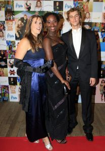 20-10-2006 SHOWBIZZ; UITREIKING VAN GOUDEN TELEVIZIERRING 2006.Vandaag vondt de uitreiking plaats van de Televizier ring 2006, winnaars van de gouden ring waren de Lama s, zilveren televizier ring voor Yvon Jaspers, zilveren televizier-ster Paul de Leeuw en de gouden stuiver ging naar AVRO Junior songfestival Tooske Ragas. 
foto: Albert den Iseger.
