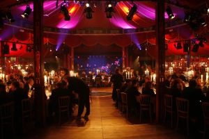 10-11-2006 SHOWBIZZ: PALAZZO OPENT HAAR DEUREN VOOR BEKEND NEDERLAND. Een compleet nieuwe show van internationale artiesten en achter het fornuis de 2 sterren kok Ron Blauw en zijn team. In aanwezigheid van oa. Andre van Duin_Frits Barend_Froukje de Both_Ramon Beuk_Frans Molenaar_ Mart Visser en tal van andere bekenden opende Palazzo haar deuren voor het Nederlandse publiek.Palazzo, een ultieme combinatie van theater en sfeervol dineren op topniveau, is dit jaar voor de derde keer te zien in Nederland.Ron Blauw Palazzo staat weer garant voor een onvergetelijke avondje uit.
foto: Albert den Iseger.
