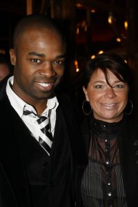 10-11-2006 SHOWBIZZ: PALAZZO OPENT HAAR DEUREN VOOR BEKEND NEDERLAND. Een compleet nieuwe show van internationale artiesten en achter het fornuis de 2 sterren kok Ron Blauw en zijn team. In aanwezigheid van oa. Andre van Duin_Frits Barend_Froukje de Both_Ramon Beuk_Frans Molenaar_ Mart Visser en tal van andere bekenden opende Palazzo haar deuren voor het Nederlandse publiek.Palazzo, een ultieme combinatie van theater en sfeervol dineren op topniveau, is dit jaar voor de derde keer te zien in Nederland.Ron Blauw Palazzo staat weer garant voor een onvergetelijke avondje uit.
foto: Albert den Iseger.