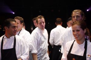 10-11-2006 SHOWBIZZ: PALAZZO OPENT HAAR DEUREN VOOR BEKEND NEDERLAND. Een compleet nieuwe show van internationale artiesten en achter het fornuis de 2 sterren kok Ron Blauw en zijn team. In aanwezigheid van oa. Andre van Duin_Frits Barend_Froukje de Both_Ramon Beuk_Frans Molenaar_ Mart Visser en tal van andere bekenden opende Palazzo haar deuren voor het Nederlandse publiek.Palazzo, een ultieme combinatie van theater en sfeervol dineren op topniveau, is dit jaar voor de derde keer te zien in Nederland.Ron Blauw Palazzo staat weer garant voor een onvergetelijke avondje uit.
foto: Albert den Iseger.