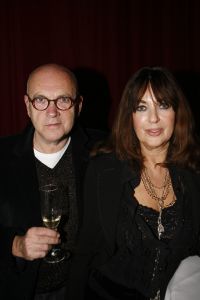 10-11-2006 SHOWBIZZ: PALAZZO OPENT HAAR DEUREN VOOR BEKEND NEDERLAND. Een compleet nieuwe show van internationale artiesten en achter het fornuis de 2 sterren kok Ron Blauw en zijn team. In aanwezigheid van oa. Andre van Duin_Frits Barend_Froukje de Both_Ramon Beuk_Frans Molenaar_ Mart Visser en tal van andere bekenden opende Palazzo haar deuren voor het Nederlandse publiek.Palazzo, een ultieme combinatie van theater en sfeervol dineren op topniveau, is dit jaar voor de derde keer te zien in Nederland.Ron Blauw Palazzo staat weer garant voor een onvergetelijke avondje uit.
foto: Albert den Iseger.
