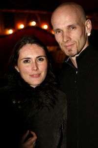 10-11-2006 SHOWBIZZ: PALAZZO OPENT HAAR DEUREN VOOR BEKEND NEDERLAND. Een compleet nieuwe show van internationale artiesten en achter het fornuis de 2 sterren kok Ron Blauw en zijn team. In aanwezigheid van oa. Andre van Duin_Frits Barend_Froukje de Both_Ramon Beuk_Frans Molenaar_ Mart Visser en tal van andere bekenden opende Palazzo haar deuren voor het Nederlandse publiek.Palazzo, een ultieme combinatie van theater en sfeervol dineren op topniveau, is dit jaar voor de derde keer te zien in Nederland.Ron Blauw Palazzo staat weer garant voor een onvergetelijke avondje uit.
foto: Albert den Iseger.