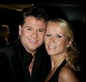 09-11-2006 SHOWBIZZ; WOLTER KROES WEER HELEMAAL TOP IN AHOY. Wolter Kroes gaf 5 en 6 november 2 concerten in de Ahoy die nagenoeg vol waren met zijn uitbundige fans.Gast optredens waren er van Cor Bakker_Jeroen van der Boom_Ruth Jacott_de Toppertjes Danny en Quilermo_Xander de Buisonje en Roxeanne en Andre Jr. Hazes.Al met al twee heel sfeer muziek volle dagen in de Rotterdamse Ahoy. 2007 staat Ahoy alweer op de agenda van Wolter Kroes.
foto: Albert den Iseger.