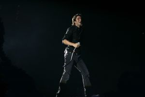 09-11-2006 SHOWBIZZ; WOLTER KROES WEER HELEMAAL TOP IN AHOY. Wolter Kroes gaf 5 en 6 november 2 concerten in de Ahoy die nagenoeg vol waren met zijn uitbundige fans.Gast optredens waren er van Cor Bakker_Jeroen van der Boom_Ruth Jacott_de Toppertjes Danny en Quilermo_Xander de Buisonje en Roxeanne en Andre Jr. Hazes.Al met al twee heel sfeer muziek volle dagen in de Rotterdamse Ahoy. 2007 staat Ahoy alweer op de agenda van Wolter Kroes.
foto: Albert den Iseger.