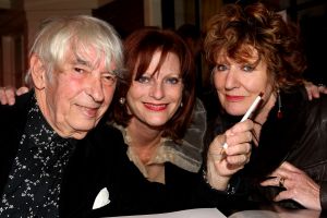 14-11-2007 SHOWBIZZ; AAT VELDHOEN VRAAGT HEDY d ANCONA TEN HUWELIJK. De erotische kunstenaar is dolverliefd op oud minister Hedy d Ancona en heeft haar al verschillende keren ten huwelijk gevraagd.
foto: Albert den Iseger.