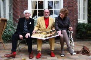 14-11-2007 SHOWBIZZ; AAT VELDHOEN VRAAGT HEDY d ANCONA TEN HUWELIJK. De erotische kunstenaar is dolverliefd op oud minister Hedy d Ancona en heeft haar al verschillende keren ten huwelijk gevraagd.
foto: Albert den Iseger.