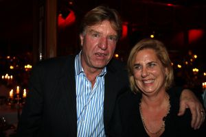 04-11-2007 SHOWBIZZ; PALAZZO OPENT DEUREN VOOR VARIETE LIEFHEBBERS. Voor het vierde achtereen volgende jaar heeft Palazzo haar deuren geopent.Tijdens de premiere trad een keur van internationale artiesten op terwijl de gasten smulden van het vijf gangen diner van top kok Ron Blauw en zijn team.Vele bekenden waren deze avond op uitnodiging van Rick Gemser naar de prachtige tent gekomen oa. Ben Cramer,  Louis van Gaal, Ed Nijpels, Aad de Mos, Thijs van Leer, Mariianne van Wijnkoop, Myrna Goosen, Johnny Kraaijkamp, Sheila de Vries, Fabienne de Vries, Harry Mens, Marijke Helwegen enz. Iedereen had na afloop het buikje vol en zere kaken van het vele lachen. Weer een pracht van aanwinst voor Amsterdam tijdens de aankomende winter.
foto: Albert den Iseger