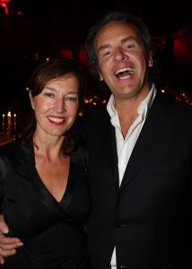 04-11-2007 SHOWBIZZ; PALAZZO OPENT DEUREN VOOR VARIETE LIEFHEBBERS. Voor het vierde achtereen volgende jaar heeft Palazzo haar deuren geopent.Tijdens de premiere trad een keur van internationale artiesten op terwijl de gasten smulden van het vijf gangen diner van top kok Ron Blauw en zijn team.Vele bekenden waren deze avond op uitnodiging van Rick Gemser naar de prachtige tent gekomen oa. Ben Cramer,  Louis van Gaal, Ed Nijpels, Aad de Mos, Thijs van Leer, Mariianne van Wijnkoop, Myrna Goosen, Johnny Kraaijkamp, Sheila de Vries, Fabienne de Vries, Harry Mens, Marijke Helwegen enz. Iedereen had na afloop het buikje vol en zere kaken van het vele lachen. Weer een pracht van aanwinst voor Amsterdam tijdens de aankomende winter.
foto: Albert den Iseger