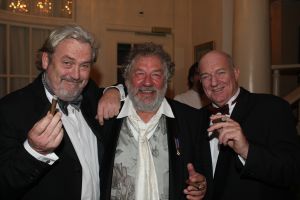24-11-2007 SHOWBIZZ; GRAND DU GALA CIGARE 2007 IN HUIS TER DUIN NOORDWIJK. Stoute dames van het genootschap Salome rookte en pafte er heerlijk op los en schuwden ook de grootste sigaren niet. Uniek in de geschiedenis van de sigaar gala s was dat er deze keer drie winnaars waren van de Chevalier du Cercie du Cigare: regisseur en producent Chiem van Houweninge. Messterkok van deze eeuw Cas Spijkers en bariton Ernst Daniel Smid. Dit drie tal mag zich voegen bij het rijtje van Hans Wiegel,  Jan des Bouvrie, Robin Linschoten, acteur Peter Lusse, zanger Bastiaan Ragas, RTL baas Fons van Westerloo, chef top kok Robert Kranenborg en wijlen Pim Fortuyn. 
foto: Albert den Iseger