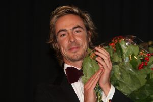 22-11-2007 SHOWBIZZ; PREMIERE VAN DE FILM DE  JONGENS VAN BONTEKOE.
Avontuur, een snufje romantiek en af en toe een ramp om de vaart erin te houden. De scheepjongens van Bontekoe heeft het allemaal. Het is een spannende film over drie heldhaftige scheepsjongens en een schipper die echt heeft bestaan. Er was weer een keur van bekenden naar de premiere gekomen oa. Jim Bakkum, Chimene van Oosterhout,Bas van Toor, Cees Geel,Henk Bos,Chris Zegers,Jochum van Gelder, Ewout Genemans,Melody Klaver en vele anderen.
foto: Albert den Iseger