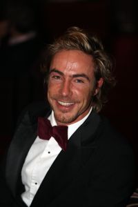 22-11-2007 SHOWBIZZ; PREMIERE VAN DE FILM DE  JONGENS VAN BONTEKOE.
Avontuur, een snufje romantiek en af en toe een ramp om de vaart erin te houden. De scheepjongens van Bontekoe heeft het allemaal. Het is een spannende film over drie heldhaftige scheepsjongens en een schipper die echt heeft bestaan. Er was weer een keur van bekenden naar de premiere gekomen oa. Jim Bakkum, Chimene van Oosterhout,Bas van Toor, Cees Geel,Henk Bos,Chris Zegers,Jochum van Gelder, Ewout Genemans,Melody Klaver en vele anderen.
foto: Albert den Iseger