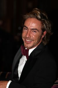 22-11-2007 SHOWBIZZ; PREMIERE VAN DE FILM DE  JONGENS VAN BONTEKOE.
Avontuur, een snufje romantiek en af en toe een ramp om de vaart erin te houden. De scheepjongens van Bontekoe heeft het allemaal. Het is een spannende film over drie heldhaftige scheepsjongens en een schipper die echt heeft bestaan. Er was weer een keur van bekenden naar de premiere gekomen oa. Jim Bakkum, Chimene van Oosterhout,Bas van Toor, Cees Geel,Henk Bos,Chris Zegers,Jochum van Gelder, Ewout Genemans,Melody Klaver en vele anderen.
foto: Albert den Iseger