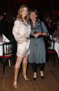 04-11-2007 SHOWBIZZ; PALAZZO OPENT DEUREN VOOR VARIETE LIEFHEBBERS. Voor het vierde achtereen volgende jaar heeft Palazzo haar deuren geopent.Tijdens de premiere trad een keur van internationale artiesten op terwijl de gasten smulden van het vijf gangen diner van top kok Ron Blauw en zijn team.Vele bekenden waren deze avond op uitnodiging van Rick Gemser naar de prachtige tent gekomen oa. Ben Cramer,  Louis van Gaal, Ed Nijpels, Aad de Mos, Thijs van Leer, Mariianne van Wijnkoop, Myrna Goosen, Johnny Kraaijkamp, Sheila de Vries, Fabienne de Vries, Harry Mens, Marijke Helwegen enz. Iedereen had na afloop het buikje vol en zere kaken van het vele lachen. Weer een pracht van aanwinst voor Amsterdam tijdens de aankomende winter.
foto: Albert den Iseger