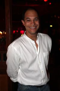04-11-2007 SHOWBIZZ; PALAZZO OPENT DEUREN VOOR VARIETE LIEFHEBBERS. Voor het vierde achtereen volgende jaar heeft Palazzo haar deuren geopent.Tijdens de premiere trad een keur van internationale artiesten op terwijl de gasten smulden van het vijf gangen diner van top kok Ron Blauw en zijn team.Vele bekenden waren deze avond op uitnodiging van Rick Gemser naar de prachtige tent gekomen oa. Ben Cramer,  Louis van Gaal, Ed Nijpels, Aad de Mos, Thijs van Leer, Mariianne van Wijnkoop, Myrna Goosen, Johnny Kraaijkamp, Sheila de Vries, Fabienne de Vries, Harry Mens, Marijke Helwegen enz. Iedereen had na afloop het buikje vol en zere kaken van het vele lachen. Weer een pracht van aanwinst voor Amsterdam tijdens de aankomende winter.
foto: Albert den Iseger