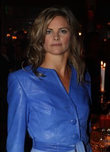 04-11-2007 SHOWBIZZ; PALAZZO OPENT DEUREN VOOR VARIETE LIEFHEBBERS. Voor het vierde achtereen volgende jaar heeft Palazzo haar deuren geopent.Tijdens de premiere trad een keur van internationale artiesten op terwijl de gasten smulden van het vijf gangen diner van top kok Ron Blauw en zijn team.Vele bekenden waren deze avond op uitnodiging van Rick Gemser naar de prachtige tent gekomen oa. Ben Cramer,  Louis van Gaal, Ed Nijpels, Aad de Mos, Thijs van Leer, Mariianne van Wijnkoop, Myrna Goosen, Johnny Kraaijkamp, Sheila de Vries, Fabienne de Vries, Harry Mens, Marijke Helwegen enz. Iedereen had na afloop het buikje vol en zere kaken van het vele lachen. Weer een pracht van aanwinst voor Amsterdam tijdens de aankomende winter.
foto: Albert den Iseger