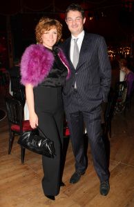 04-11-2007 SHOWBIZZ; PALAZZO OPENT DEUREN VOOR VARIETE LIEFHEBBERS. Voor het vierde achtereen volgende jaar heeft Palazzo haar deuren geopent.Tijdens de premiere trad een keur van internationale artiesten op terwijl de gasten smulden van het vijf gangen diner van top kok Ron Blauw en zijn team.Vele bekenden waren deze avond op uitnodiging van Rick Gemser naar de prachtige tent gekomen oa. Ben Cramer,  Louis van Gaal, Ed Nijpels, Aad de Mos, Thijs van Leer, Mariianne van Wijnkoop, Myrna Goosen, Johnny Kraaijkamp, Sheila de Vries, Fabienne de Vries, Harry Mens, Marijke Helwegen enz. Iedereen had na afloop het buikje vol en zere kaken van het vele lachen. Weer een pracht van aanwinst voor Amsterdam tijdens de aankomende winter.
foto: Albert den Iseger