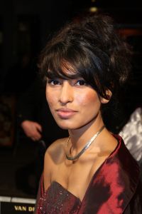 22-11-2007 SHOWBIZZ; PREMIERE VAN DE FILM DE  JONGENS VAN BONTEKOE.
Avontuur, een snufje romantiek en af en toe een ramp om de vaart erin te houden. De scheepjongens van Bontekoe heeft het allemaal. Het is een spannende film over drie heldhaftige scheepsjongens en een schipper die echt heeft bestaan. Er was weer een keur van bekenden naar de premiere gekomen oa. Jim Bakkum, Chimene van Oosterhout,Bas van Toor, Cees Geel,Henk Bos,Chris Zegers,Jochum van Gelder, Ewout Genemans,Melody Klaver en vele anderen.
foto: Albert den Iseger