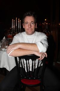04-11-2007 SHOWBIZZ; PALAZZO OPENT DEUREN VOOR VARIETE LIEFHEBBERS. Voor het vierde achtereen volgende jaar heeft Palazzo haar deuren geopent.Tijdens de premiere trad een keur van internationale artiesten op terwijl de gasten smulden van het vijf gangen diner van top kok Ron Blauw en zijn team.Vele bekenden waren deze avond op uitnodiging van Rick Gemser naar de prachtige tent gekomen oa. Ben Cramer,  Louis van Gaal, Ed Nijpels, Aad de Mos, Thijs van Leer, Mariianne van Wijnkoop, Myrna Goosen, Johnny Kraaijkamp, Sheila de Vries, Fabienne de Vries, Harry Mens, Marijke Helwegen enz. Iedereen had na afloop het buikje vol en zere kaken van het vele lachen. Weer een pracht van aanwinst voor Amsterdam tijdens de aankomende winter.
foto: Albert den Iseger