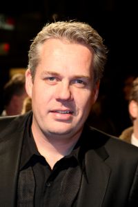 22-11-2007 SHOWBIZZ; PREMIERE VAN DE FILM DE  JONGENS VAN BONTEKOE.
Avontuur, een snufje romantiek en af en toe een ramp om de vaart erin te houden. De scheepjongens van Bontekoe heeft het allemaal. Het is een spannende film over drie heldhaftige scheepsjongens en een schipper die echt heeft bestaan. Er was weer een keur van bekenden naar de premiere gekomen oa. Jim Bakkum, Chimene van Oosterhout,Bas van Toor, Cees Geel,Henk Bos,Chris Zegers,Jochum van Gelder, Ewout Genemans,Melody Klaver en vele anderen.
foto: Albert den Iseger
