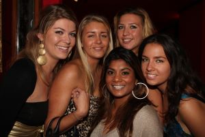 02-11-2008 SHOWBIZZ; GEEN TWEELING VOOR MAAIKE WIDDERSHOVEN. In Januari  hoopt de 39 jarige Maaike te bevallen van haar eerste kindje. Eerst dachten Maaike en haar partner dat zij in verwachting was van een tweeling zo ziek was zij telkens,  maar een echo liet toch duidelijk zien dat het een kindje zou worden.
foto:Albert den Iseger
