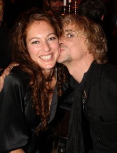 02-11-2008 SHOWBIZZ; GEEN TWEELING VOOR MAAIKE WIDDERSHOVEN. In Januari  hoopt de 39 jarige Maaike te bevallen van haar eerste kindje. Eerst dachten Maaike en haar partner dat zij in verwachting was van een tweeling zo ziek was zij telkens,  maar een echo liet toch duidelijk zien dat het een kindje zou worden.
foto:Albert den Iseger