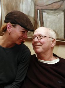 10-11-2008 SHOWBIZZ; GTST ICOON VAN HET EERSTE UUR WIK JONGSMA OVERLEDEN. In zijn Scheveningse appartement is Wik Jongsma in zijn slaap overleden ten gevolge van kanker. Hij is vijfenzestig jaar geworden. Wik van getrouwd met Nora Bogers. Op 2 December 2005 nam hij afscheid van GTST. Wik was meer dan een  gouden icoon van de succesvolle serie. Vele van zijn oud collega-s zijn erg geschokt van het nieuws dat Wik is overleden.
foto: Albert den Iseger.