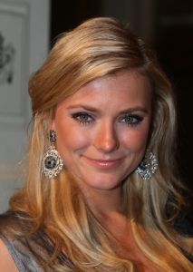 29-10-2009 SHOWBIZZ; STERREN STRAALDEN AAN DE HEMEL EN IN HET AMSTELHOTEL. De jaarlijkse Beau Monde awards werden weer uitgereikt in het Amstelhotel. Iedereen die maar IETS  is in de glamour wereld was op komen draven om het feestje mee te vieren. Grote winnaars werden Lieke van Lexmond- Kim Feenstra en Irene Moors.
foto: Albert den Iseger