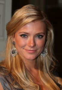 29-10-2009 SHOWBIZZ; STERREN STRAALDEN AAN DE HEMEL EN IN HET AMSTELHOTEL. De jaarlijkse Beau Monde awards werden weer uitgereikt in het Amstelhotel. Iedereen die maar IETS  is in de glamour wereld was op komen draven om het feestje mee te vieren. Grote winnaars werden Lieke van Lexmond- Kim Feenstra en Irene Moors.
foto: Albert den Iseger