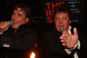 11-11-2009 SHOWBIZZ; STERRENFONDS VAN FRANS BAUER LAAT KINDEREN STRALEN IN 2010. het was een prachtige gezellige avond in The Red Sun te Blaricum waar eigenaresse  Wimmy Hu weer een fondswervende  avond organiseerde voor het Sterrenfonds van oa Frans Bauer. Vele artiesten waren komen opdraven om er samen een mooie avond van te maken. Belangen loos traden op Frans Bauer, Jeroen van der Boom, Rene Froger,Birgit Lewis,Dre Hazes en Glennis Grace. Veiling meester Junior Zegger toverde meer dan 200.000 euries uit de zakken en Richard Stooker een top goochelaar uit Breda liet iedereen achter met meer dan een vraag teken, hoe is dat nou mogelijk. Het Red Sun menu was meer dan voortreffelijk en Wimmy Hu werd door Frans Bauer officeel onder scheiden met een prachtige diamanten speld. Het Sterrenfons zet zich in voor kinderen in Nederland die niet voluit kinderen kunnen zijn.Het Sterrenfonds laat kinderen weer stralen en Wimmy Hu heeft haar steentje  daar aan bijgedragen met deze avond. Wie volgt, wie helpt onze kinderen beter worden en wie laat ze weer stralen van geluk. 
foto: Albert den Iseger.
