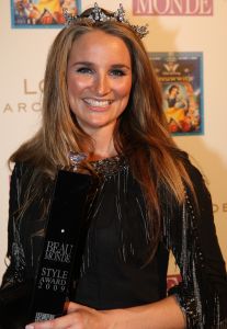 29-10-2009 SHOWBIZZ; STERREN STRAALDEN AAN DE HEMEL EN IN HET AMSTELHOTEL. De jaarlijkse Beau Monde awards werden weer uitgereikt in het Amstelhotel. Iedereen die maar IETS  is in de glamour wereld was op komen draven om het feestje mee te vieren. Grote winnaars werden Lieke van Lexmond- Kim Feenstra en Irene Moors.
foto: Albert den Iseger