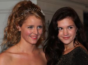 29-10-2009 SHOWBIZZ; STERREN STRAALDEN AAN DE HEMEL EN IN HET AMSTELHOTEL. De jaarlijkse Beau Monde awards werden weer uitgereikt in het Amstelhotel. Iedereen die maar IETS  is in de glamour wereld was op komen draven om het feestje mee te vieren. Grote winnaars werden Lieke van Lexmond- Kim Feenstra en Irene Moors.
foto: Albert den Iseger