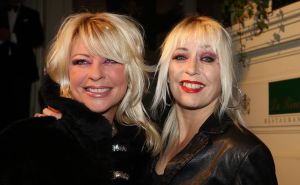 29-10-2009 SHOWBIZZ; STERREN STRAALDEN AAN DE HEMEL EN IN HET AMSTELHOTEL. De jaarlijkse Beau Monde awards werden weer uitgereikt in het Amstelhotel. Iedereen die maar IETS  is in de glamour wereld was op komen draven om het feestje mee te vieren. Grote winnaars werden Lieke van Lexmond- Kim Feenstra en Irene Moors.
foto: Albert den Iseger