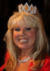 29-10-2009 SHOWBIZZ; STERREN STRAALDEN AAN DE HEMEL EN IN HET AMSTELHOTEL. De jaarlijkse Beau Monde awards werden weer uitgereikt in het Amstelhotel. Iedereen die maar IETS  is in de glamour wereld was op komen draven om het feestje mee te vieren. Grote winnaars werden Lieke van Lexmond- Kim Feenstra en Irene Moors.
foto: Albert den Iseger