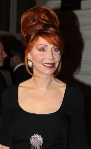 29-10-2009 SHOWBIZZ; STERREN STRAALDEN AAN DE HEMEL EN IN HET AMSTELHOTEL. De jaarlijkse Beau Monde awards werden weer uitgereikt in het Amstelhotel. Iedereen die maar IETS  is in de glamour wereld was op komen draven om het feestje mee te vieren. Grote winnaars werden Lieke van Lexmond- Kim Feenstra en Irene Moors.
foto: Albert den Iseger