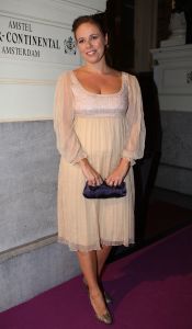 29-10-2009 SHOWBIZZ; STERREN STRAALDEN AAN DE HEMEL EN IN HET AMSTELHOTEL. De jaarlijkse Beau Monde awards werden weer uitgereikt in het Amstelhotel. Iedereen die maar IETS  is in de glamour wereld was op komen draven om het feestje mee te vieren. Grote winnaars werden Lieke van Lexmond- Kim Feenstra en Irene Moors.
foto: Albert den Iseger