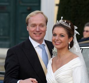 26-11-2010 KONINKLIJK HUIS; PRINS CARLOS DE BOURBON DE PARME EN ANNEMARIE GUALTHERIE VAN WEZEL GAVEN ELKAAR HET JA WOORD. De kerkelijke inzegening vond plaats in de Ter Kameren Abdij in Brussel. Bij hun huwelijk waren veel Koninklijke gasten aanwezig.Tijdens deze heuglijke dag werd tevens bekend gemaakt dat Prinses Margarita  in verwachting is van hun tweede kind. `zij en haar man Tjalling ten Cate verwachten de baby volgend voorjaar.
foto: Albert den Iseger
