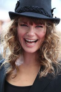03-10-2010 SHOWBIZZ; PREMIERE PETTICOAT MUSICAL TE AMSTERDAM. De triomf, het ovationele applaus en de ontlading bij Petticoat en Chantal Janzen.
foto: Albert den Iseger