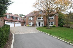 11-11-2010 SHOWBIZZ; PRIVE IS THUIS BIJ SYLVIE VAN DER VAART IN LONDON. Wij waren op visite bij Sylvie van der Vaart in London. Ze wonen in een chique buitenwijk waar ook oa. Amy Winehouse en de Bergkampjes wonen. In een prachtig nieuw Landhuis aan de rand van een bos wonen nu Rafael, Sylvie en hun zoon Damian. Een top lokatie waar straks de hele familie de kerstdagen met elkaar gaat vieren. Het hele interview staat deze week in Weekblad Prive met natuurlijk de moosiste foto s 
foto: Albert den Iseger

11-11-2010 SHOWBIZZ; PRIVE IS THUIS BIJ SYLVIE VAN DER VAART IN LONDON. Wij waren op visite bij Sylvie van der Vaart in London. Ze wonen in een chique buitenwijk waar ook oa. Amy Winehouse en de Bergkampjes wonen. In een prachtig nieuw Landhuis aan de rand van een bos wonen nu Rafael, Sylvie en hun zoon Damian. Een top lokatie waar straks de hele familie de kerstdagen met elkaar gaat vieren. Het hele interview staat deze week in Weekblad Prive met natuurlijk de moosiste foto s 
foto: Albert den Iseger

11-11-2010 SHOWBIZZ; PRIVE IS THUIS BIJ SYLVIE VAN DER VAART IN LONDON. Wij waren op visite bij Sylvie van der Vaart in London. Ze wonen in een chique buitenwijk waar ook oa. Amy Winehouse en de Bergkampjes wonen. In een prachtig nieuw Landhuis aan de rand van een bos wonen nu Rafael, Sylvie en hun zoon Damian. Een top lokatie waar straks de hele familie de kerstdagen met elkaar gaat vieren. Het hele interview staat deze week in Weekblad Prive met natuurlijk de moosiste foto s 
foto: Albert den Iseger

