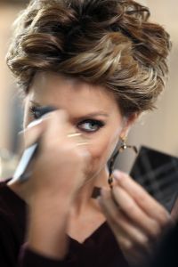 11-11-2010 SHOWBIZZ; PRIVE IS THUIS BIJ SYLVIE VAN DER VAART IN LONDON. Wij waren op visite bij Sylvie van der Vaart in London. Ze wonen in een chique buitenwijk waar ook oa. Amy Winehouse en de Bergkampjes wonen. In een prachtig nieuw Landhuis aan de rand van een bos wonen nu Rafael, Sylvie en hun zoon Damian. Een top lokatie waar straks de hele familie de kerstdagen met elkaar gaat vieren. Het hele interview staat deze week in Weekblad Prive met natuurlijk de moosiste foto s 
foto: Albert den Iseger
