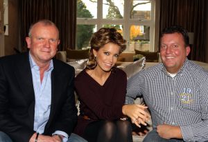 11-11-2010 SHOWBIZZ; PRIVE IS THUIS BIJ SYLVIE VAN DER VAART IN LONDON. Wij waren op visite bij Sylvie van der Vaart in London. Ze wonen in een chique buitenwijk waar ook oa. Amy Winehouse en de Bergkampjes wonen. In een prachtig nieuw Landhuis aan de rand van een bos wonen nu Rafael, Sylvie en hun zoon Damian. Een top lokatie waar straks de hele familie de kerstdagen met elkaar gaat vieren. Het hele interview staat deze week in Weekblad Prive met natuurlijk de moosiste foto s 
foto: Albert den Iseger