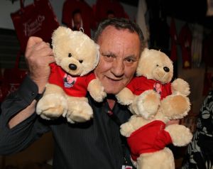28-10-2011 SHOWBIZZ; FRANS BAUER VOOR DE 50ste KEER IN EEN VOL AHOY. Meer dan 14.000 fans genoten weer van een avondje Frans Bauer.
foto: Albert den Iseger.