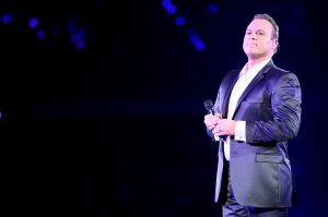 28-10-2011 SHOWBIZZ; FRANS BAUER VOOR DE 50ste KEER IN EEN VOL AHOY. Meer dan 14.000 fans genoten weer van een avondje Frans Bauer.
foto: Albert den Iseger.