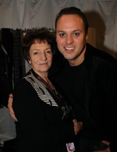 28-10-2011 SHOWBIZZ; FRANS BAUER VOOR DE 50ste KEER IN EEN VOL AHOY. Meer dan 14.000 fans genoten weer van een avondje Frans Bauer.
foto: Albert den Iseger.
