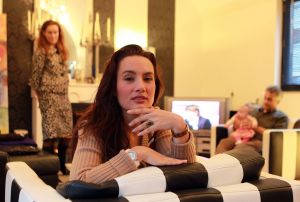 09-11-2010 SHOWBIZZ; MONA LIZA MACHADO TOONT DOCHTER MONICA LOUISE VAN ROB KAMPHUES.
foto: Albert den Iseger