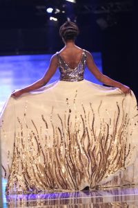 11-11-2012 SHOWBIZZ; ADDY VAN DE KROMMENACKER 10 JAAR HAUTE COUTURE.  In november 2002 presenteerde Addy van den Krommenacker zijn eerste couture ontwerpen tijdens de Beau Monde Awards in Amsterdam. Nu, 10 jaar later, kijken we terug op een decennium Addy van den Krommenacker met vele hoogtepunten in zijn succesvolle carriere. 

Addy viert dit jubileum met een grote Celebration Show op 11 november in The Harbour Club te Amsterdam. Dit is de eerste keer dat naast relaties, bekende Nederlanders en pers een catwalkshow van Addy ook toegankelijk is voor de consument. De show geeft een terugblik op de carriere van Addy van den Krommenacker en zal tevens een overzicht zijn van Addy s meest bekende creaties. Alle bewonderaars van Addy kunnen via de website www.addyvandenkrommenacker.nl een toegangskaart bemachtigen. De gasten ontvangen een goodie bag met onder andere een arrangement van Zwaluwhoeve Wellness resort en een haarproduct van L ANZA Healing Haircare.

Tijdens deze show vindt de lancering plaats van twee speciale collecties die Addy ter gelegenheid van zijn tienjarig jubileum heeft ontworpen. Voor zijn fans bij Steps ontwierp Addy de Addy for Steps Celebration Collection als toegift op de zeer succesvolle eenmalige voorjaarscollectie van afgelopen jaar. De collectie is genspireerd op highlights uit de carriere van Addy en bestaat uit feestelijke  must haves in de favoriete kleuren van de ontwerper; zwart, champagne en fuchsia. Na de show zal er voor de aanwezige consumenten een exclusieve voorverkoop zijn. Vanaf de dag na de Celebration Show is de collectie verkrijgbaar in geselecteerde Steps winkels in Nederland en Belgi. 

Daarnaast ontwierp Addy ook een Special Limited Celebration Collection  SLC collection  voor zijn pret a porter label Addy by Addy van den Krommenacker.
Foto: Albert den Iseger