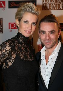 12-11-2012 SHOWBIZZ; BEAU MONDE AWARDS 2012 IN AMSTELHOTEL. Vandaag werden de BEAU MONDE AWARDS 2012 uitgereikt in het Amstel hotel. Tout bekend Nederland hulde zich vanavond in zijn of haar mooiste outfit met GLITTER ROCK. Sylvie van der Vaart won de style award, Ylaonthe Sneijder-Cabau won de Cover Award, Nikki Plesssen kreeg de meeste stemmen voor de Leco Look Award en Leotien van Moorsel ontvang de Make over Award.
foto: Albert den Iseger.